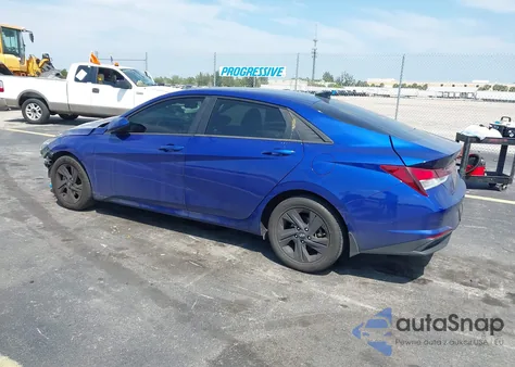 2022 Hyundai Elantra Sel z USA, uszkodzony, nr VIN 5NPLM4AG2NH078066